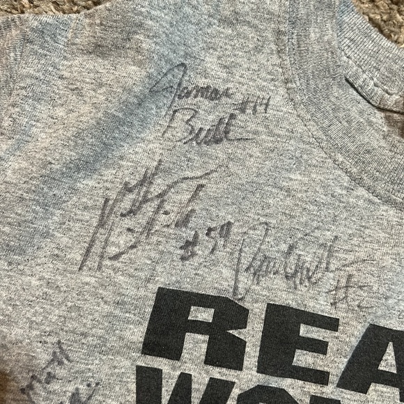 Signed Ohio State real women small tee - Picture 8 of 10